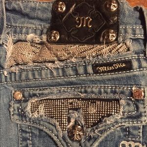 Miss Me 31x33 1/2, light wash, wings and bling