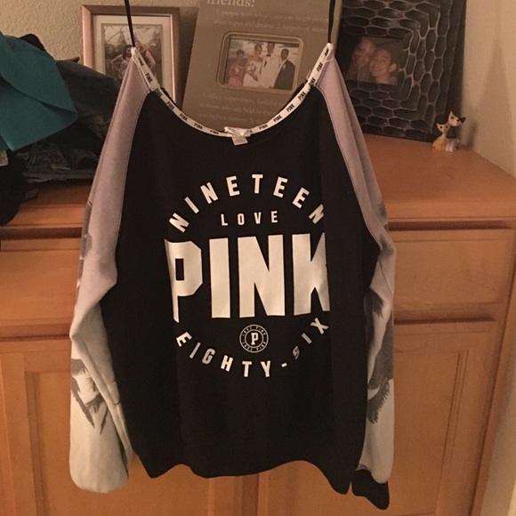 Love pink crew neck
