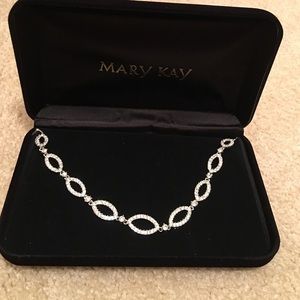 Mary Kay new and never used fake diamond necklace