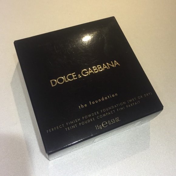 Dolce & Gabbana powder foundation 100 Warm - Picture 1 of 4