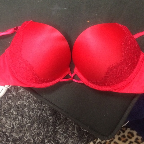 Victoria Secret Bombshell Bra