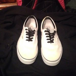White vans (Damn Daniel)