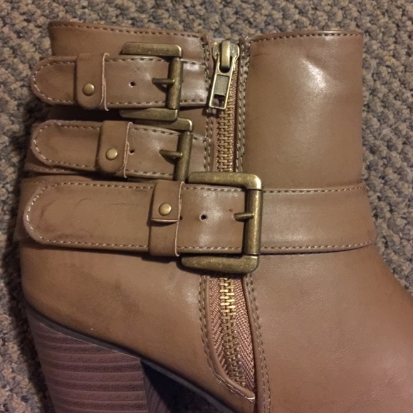 Cathy Jean buckled booties - Picture 2 of 3