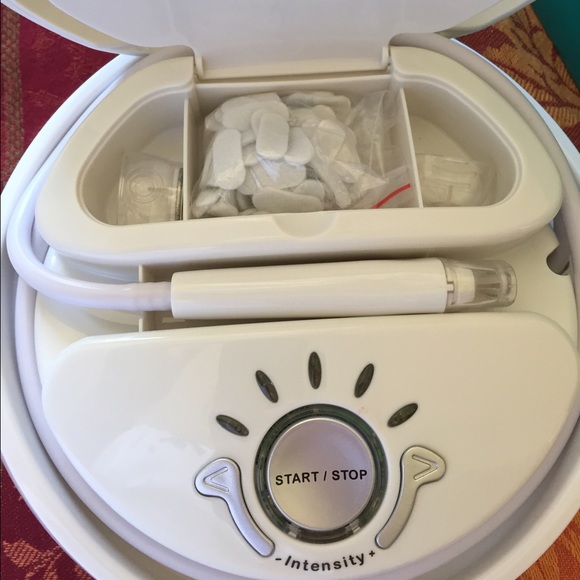 NU BRILLIANCE Microdermabrasion Kit