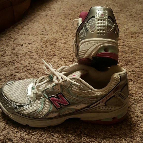 New Balance 760 tennis shoes!!