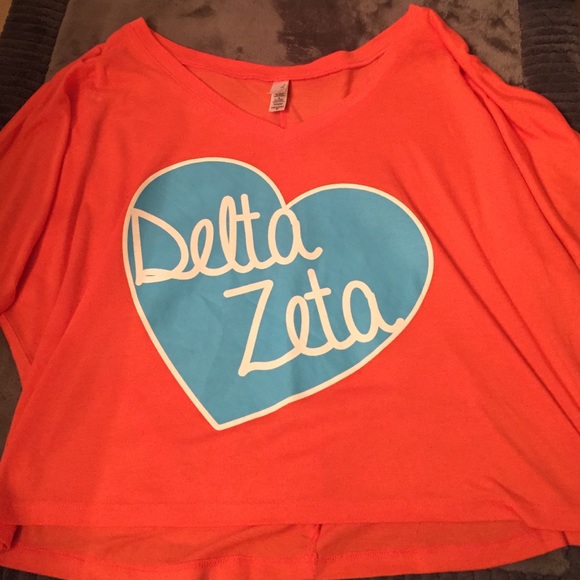 Delta Zeta cropped tee