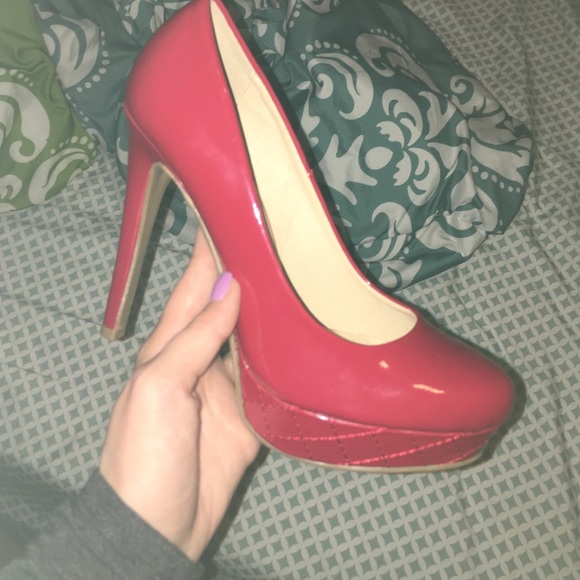 Fierce Red Chinese Laundry Pumps - Picture 1 of 3