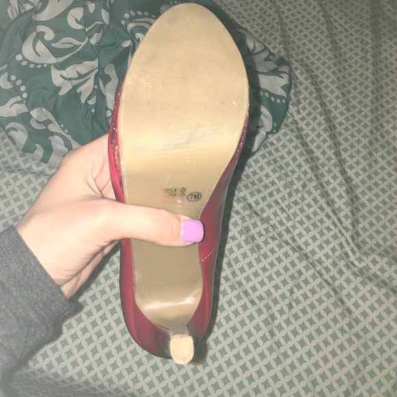 Fierce Red Chinese Laundry Pumps - Picture 3 of 3