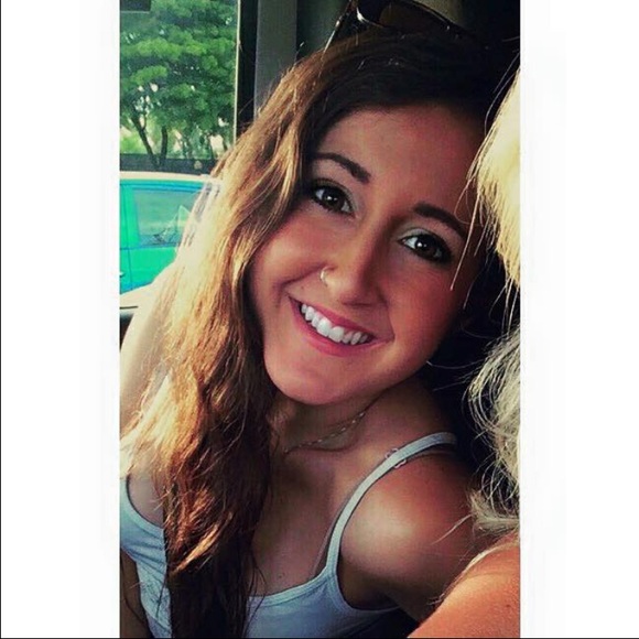 Meet your Posher! - Picture 1 of 2