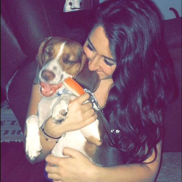 Meet your Posher! - Picture 2 of 2