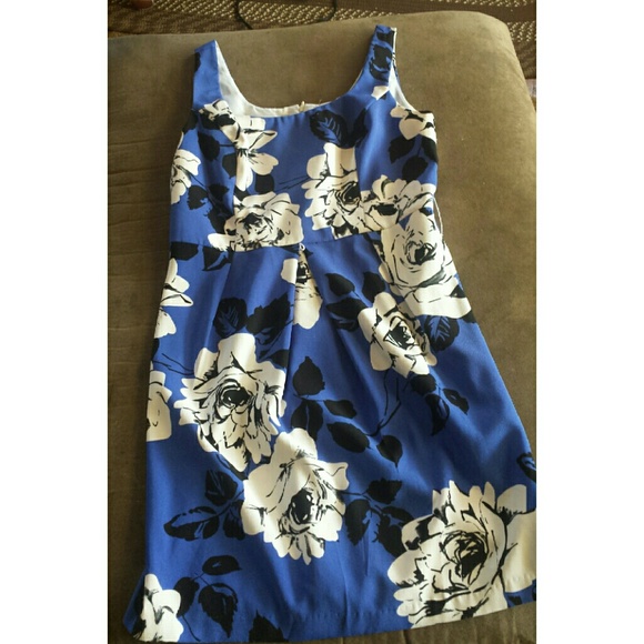 🌹 Floral Dress 👗