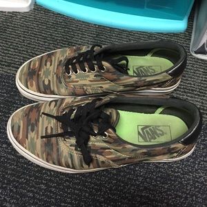 Camo Aztec Aunthentic Vans