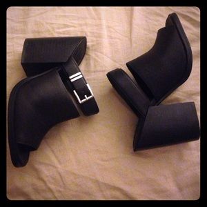 Black open toe clogs