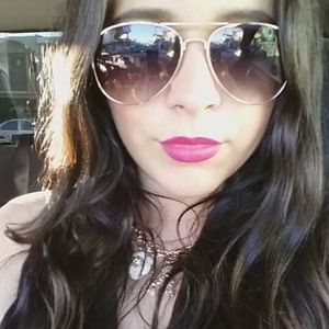 Meet your Posher, Dana