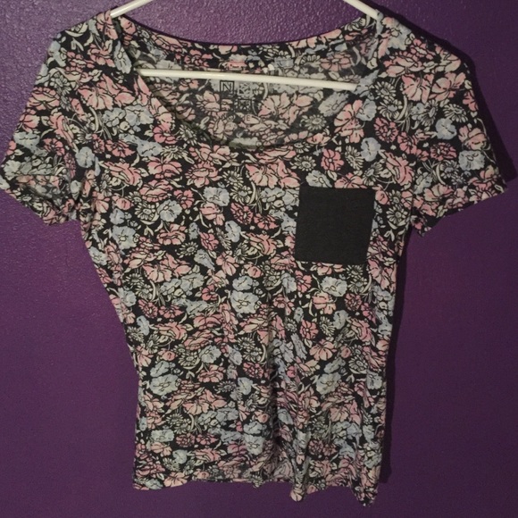 Scoop neck tee
