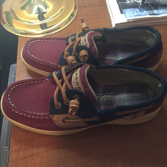 Barely worn sperry top siders