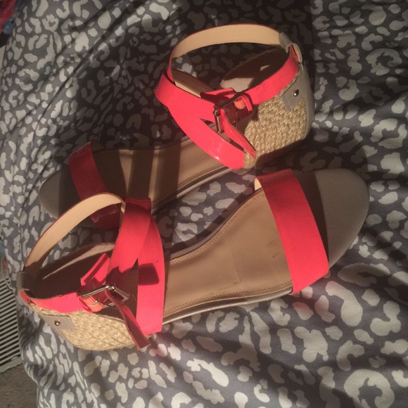 Sandals - Picture 1 of 3