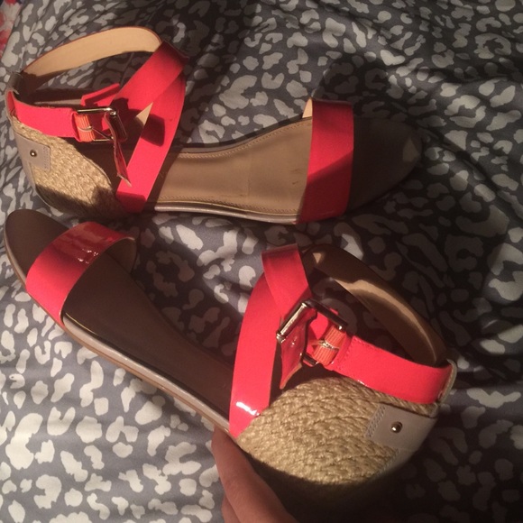 Sandals - Picture 2 of 3