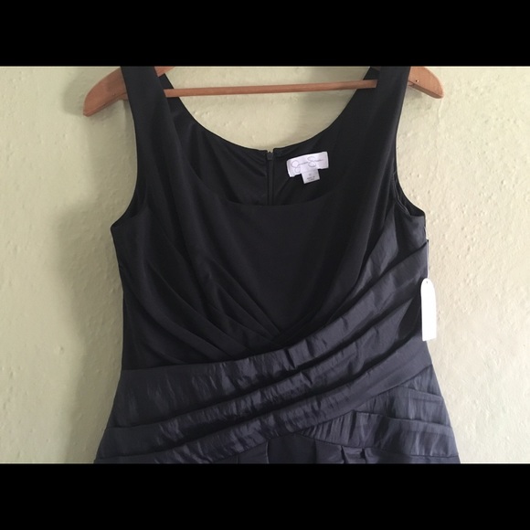 All pieces: 4 dresses, 1 blouse
