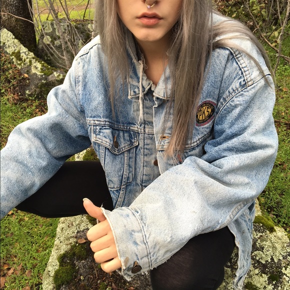 Vintage~ Levi's patch denim jacket