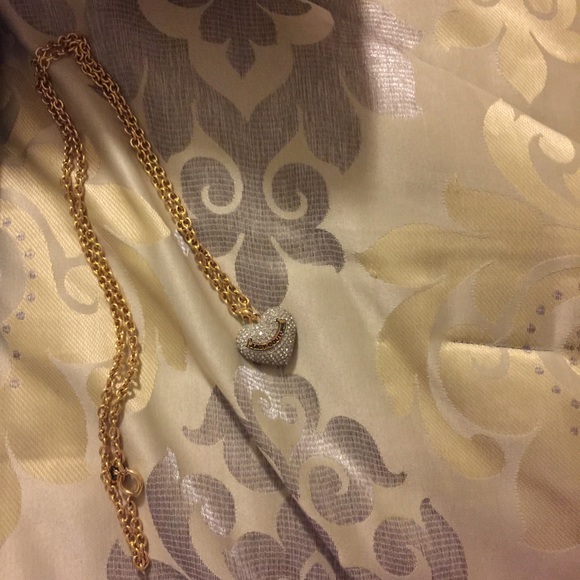 Juicy Couture gold chain w/ diamond heart pendant - Picture 3 of 3