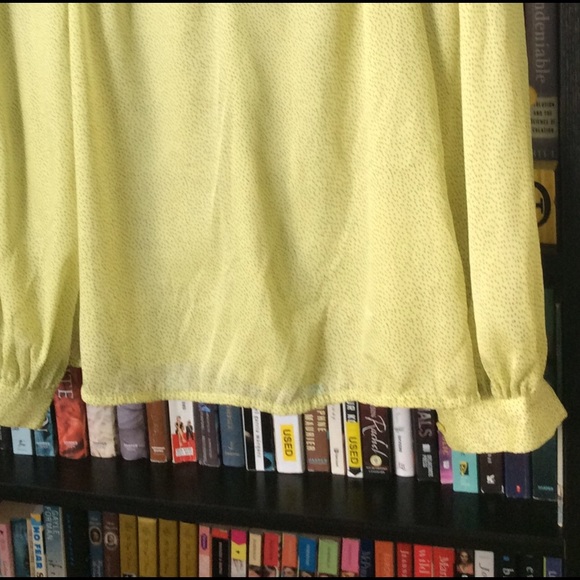 Blouse - Picture 2 of 2
