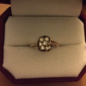 Real diamond gold ring