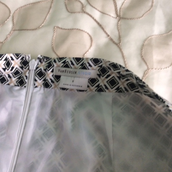 Skit - Picture 3 of 3