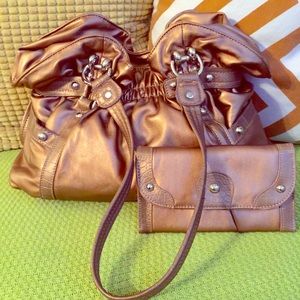 Wilsons Leather Handbag with Matching Wallet