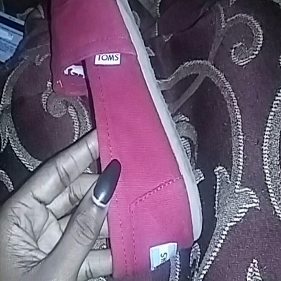 Toms