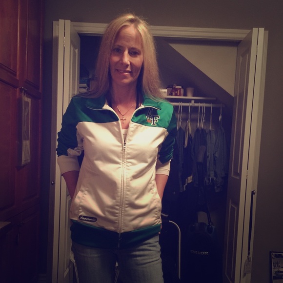 Vintage Abercrombie athletic jacket says XLfitss/m