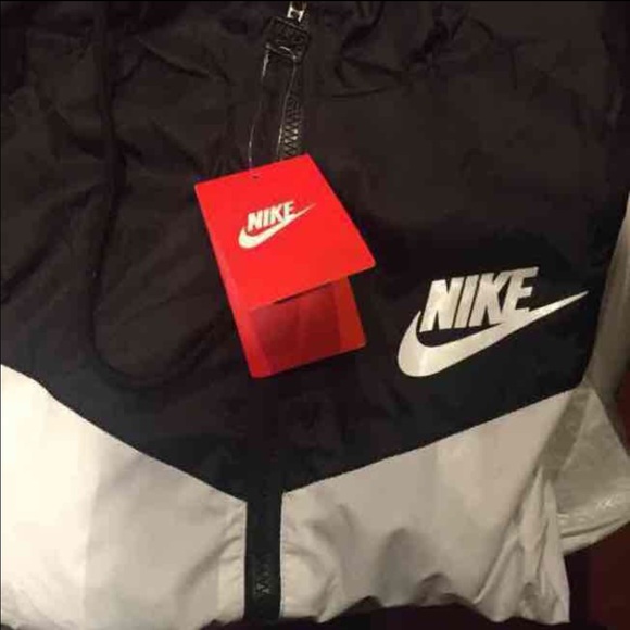 Nike Windbreaker SOLD - Picture 3 of 3