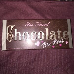 Too faced chocolate Bon Bon palette