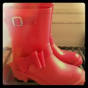 Pink rainboots