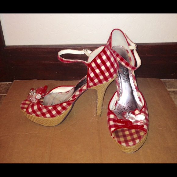 Red/White Jeweled Naughty Monkey sandal