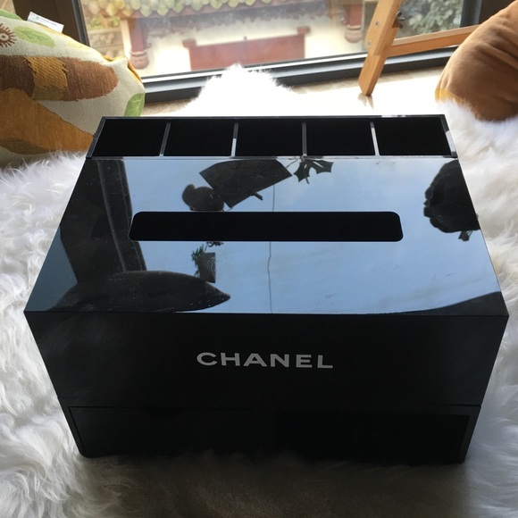 Chanel vatinity case details - Picture 1 of 4