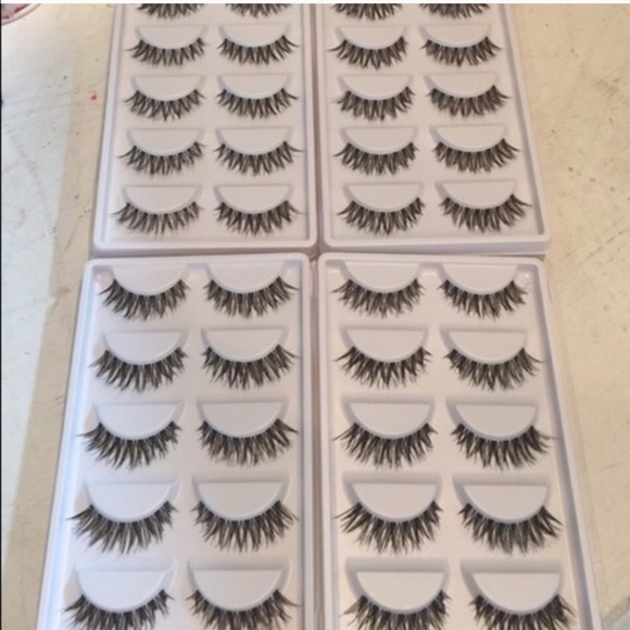 Set of 4 pairs of lashes 100% Silk