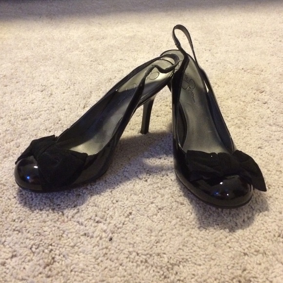Jessica Simpson round toe Slingbacks