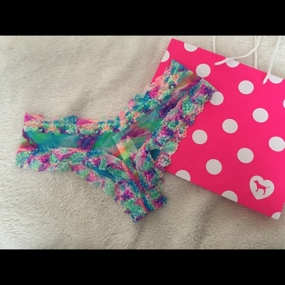 PINK Victoria's Secret Other - VS Pink tropical lace cheekster