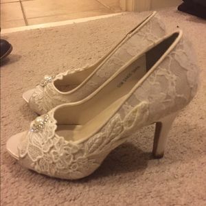 Ivory lace wedding shoes sizes 5.5-6