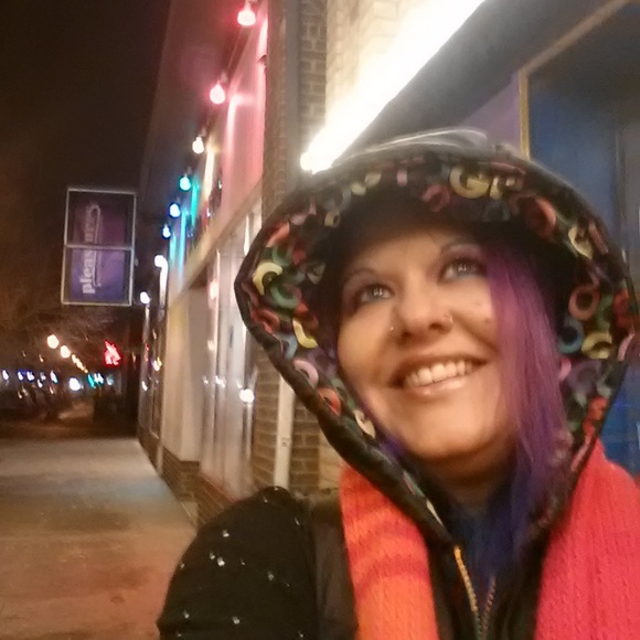 Meet your Posher, Discoaudra your one stop for Fun - Picture 3 of 5