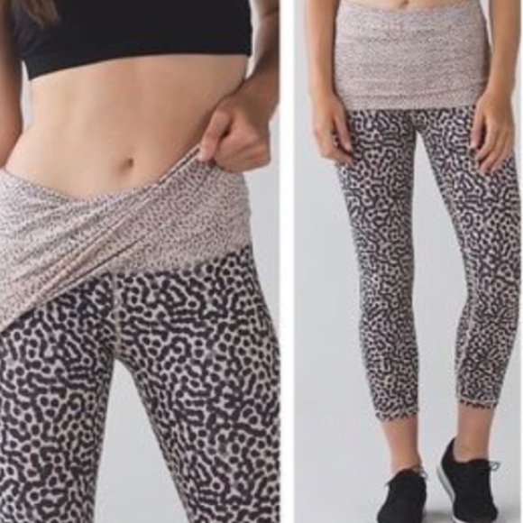Lululemon wunder under leopard cheetah crops - Picture 2 of 6