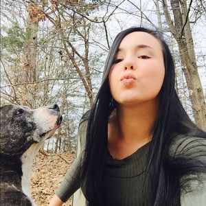 Meet your Posher, Alyssa
