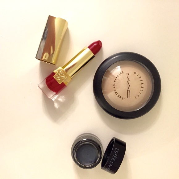 Estée Lauder Makeup Set - Picture 1 of 4