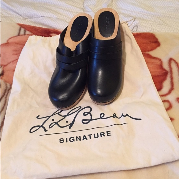 L.L. Bean clogs