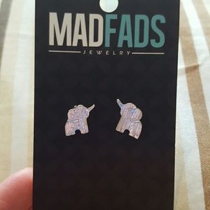 Silver tone elephant stud earrings