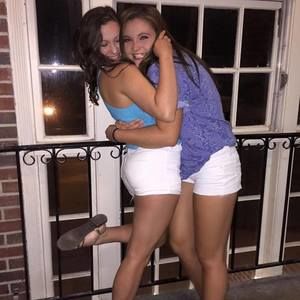 Meet your Posher, Brooke