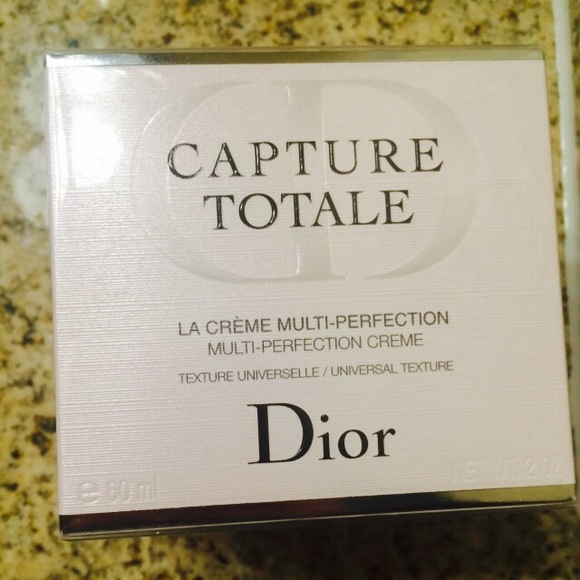 Capture Totale Moisturizer. NIB!!!!!