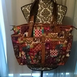 Lily Bloom Multi pocket bag.