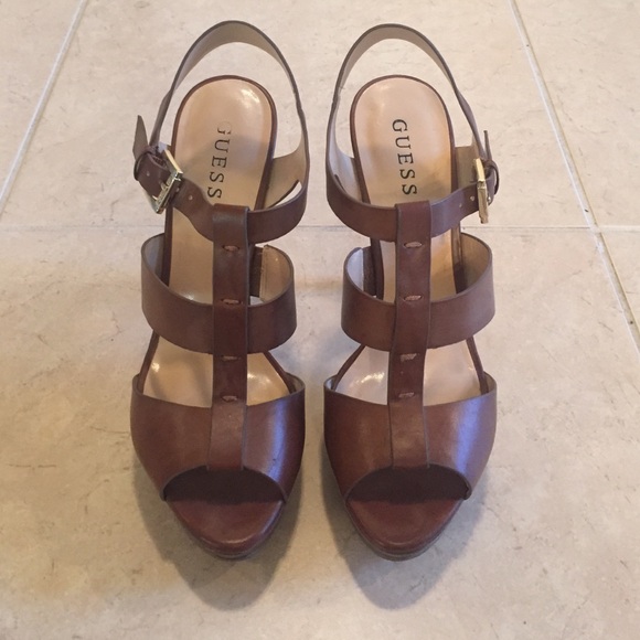Guess open toe sandal